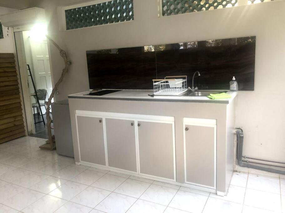 Studio Cosy Avec Piscine Saint-Joseph Εξωτερικό φωτογραφία